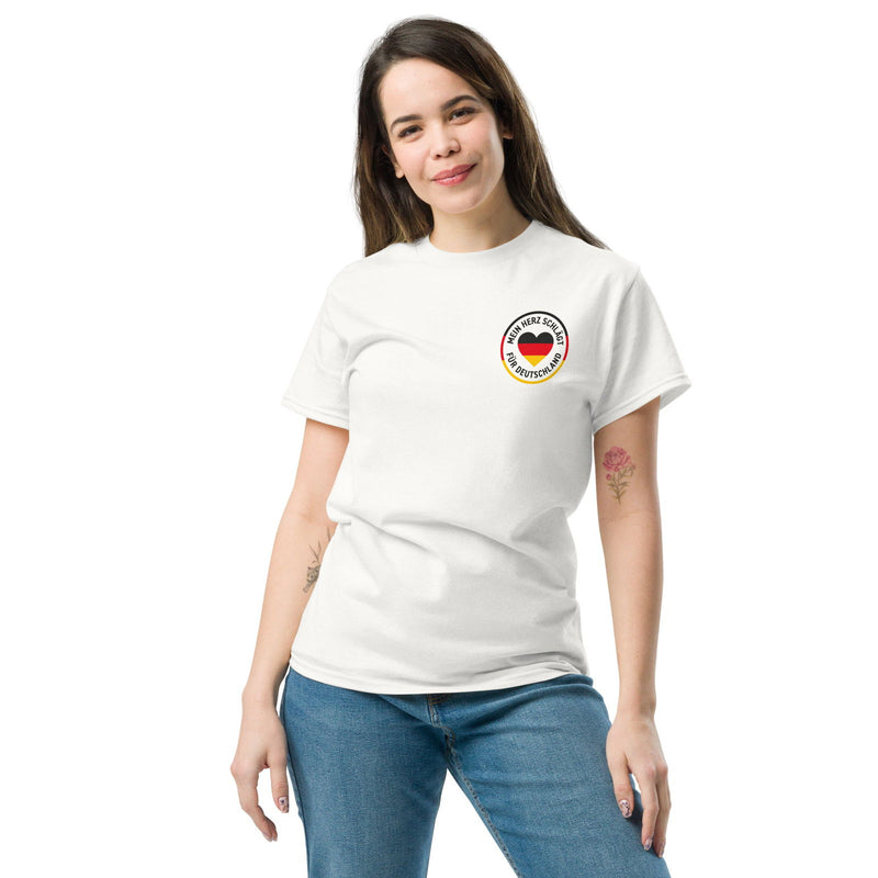 Klassisches T-Shirt "Mein Herz schlägt für Deutschland" - realsatireportal