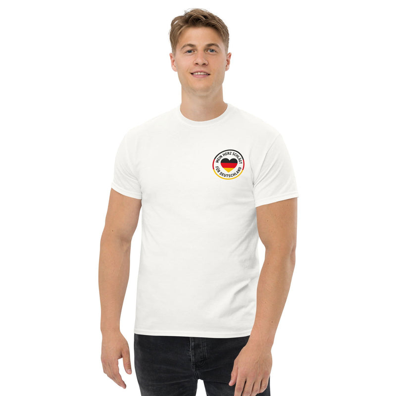 Klassisches T-Shirt "Mein Herz schlägt für Deutschland" - realsatireportal